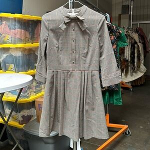 Gal Meets Glam size 6 brown plaid